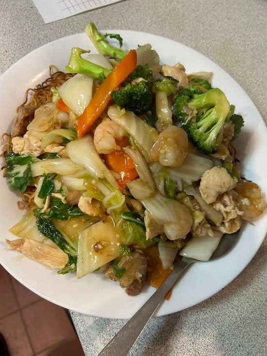 Chow Mein Cantonais (Cantonese Chow Mein) 广东炒面